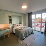 아파트 Urban Premium Living
