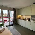 아파트 Urban Premium Living